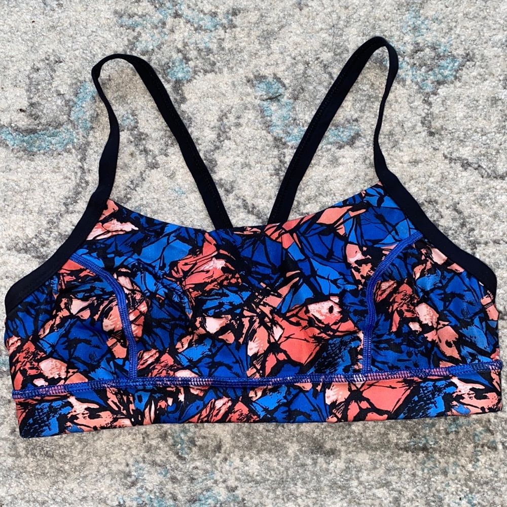 Black multicolored Lululemon sports bra size 4